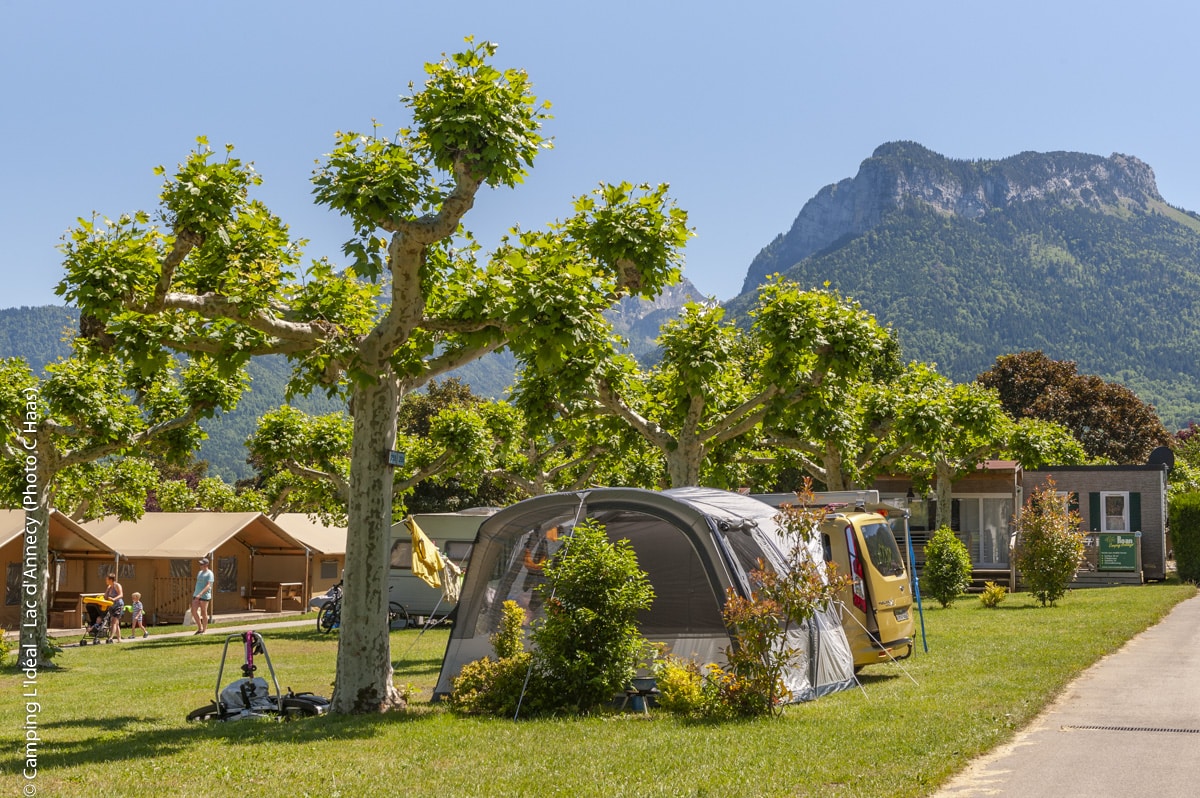 Emplacement de camping, camping l'Idéal à Annecy