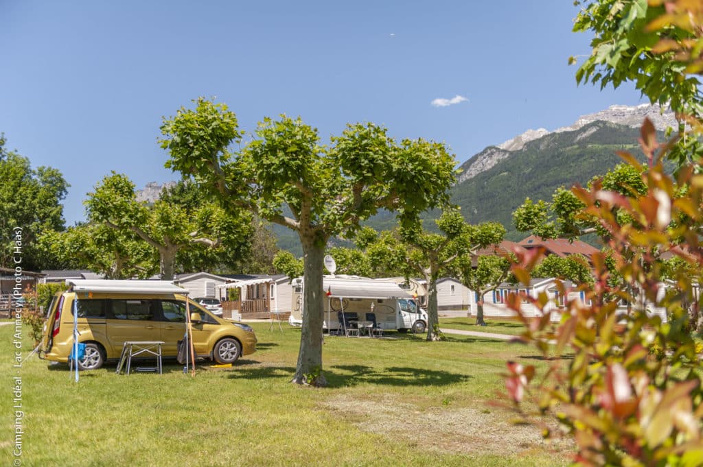 Emplacement pour tente au camping Idéal, camping Annecy