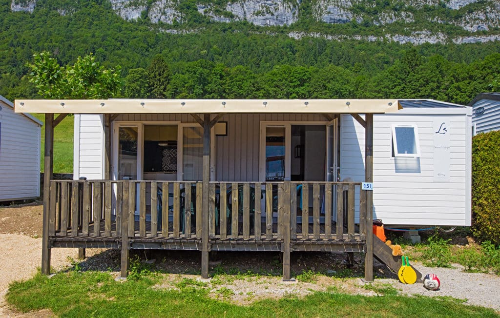 Bali Confort pour famille, vue extérieure, camping Annecy