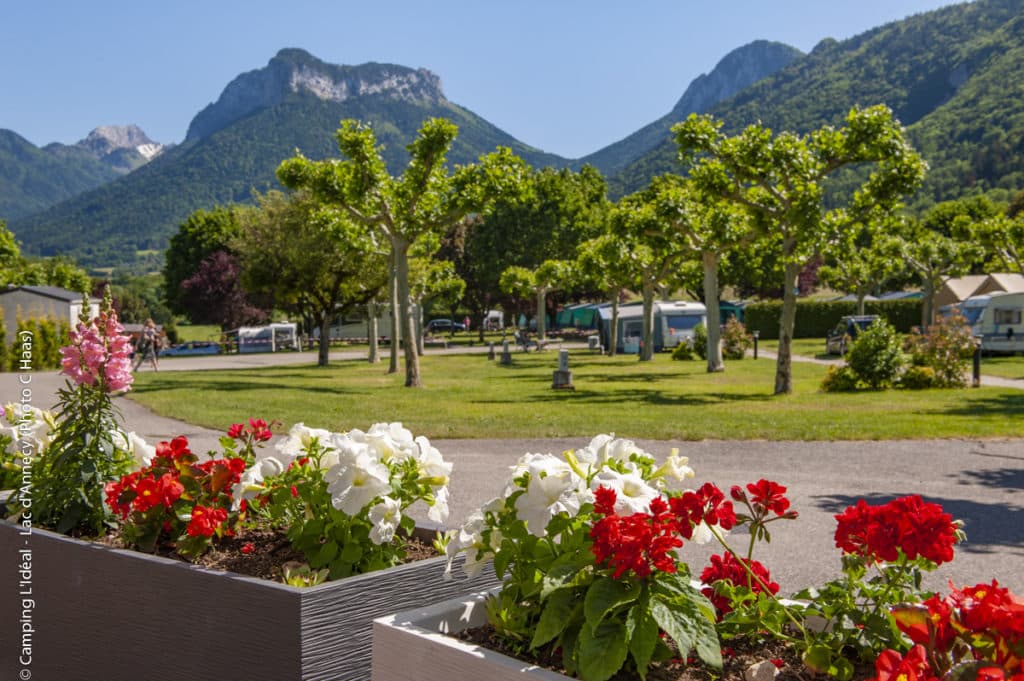 Vue sur les montagnes depuis l'emplacement, camping Annecy