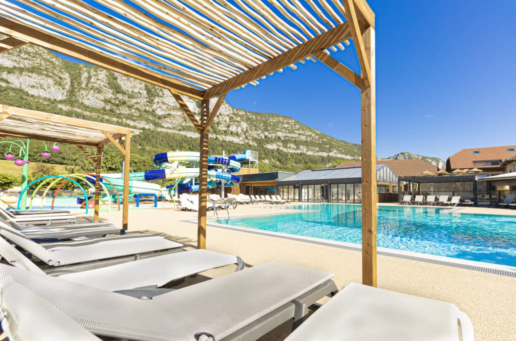 Our water park transports you to the world of fun on the shores of Lake Annecy. With heated pools, an indoor pool, fun waterslides, solarium, balneotherapy area... fun and relaxation for all the family.